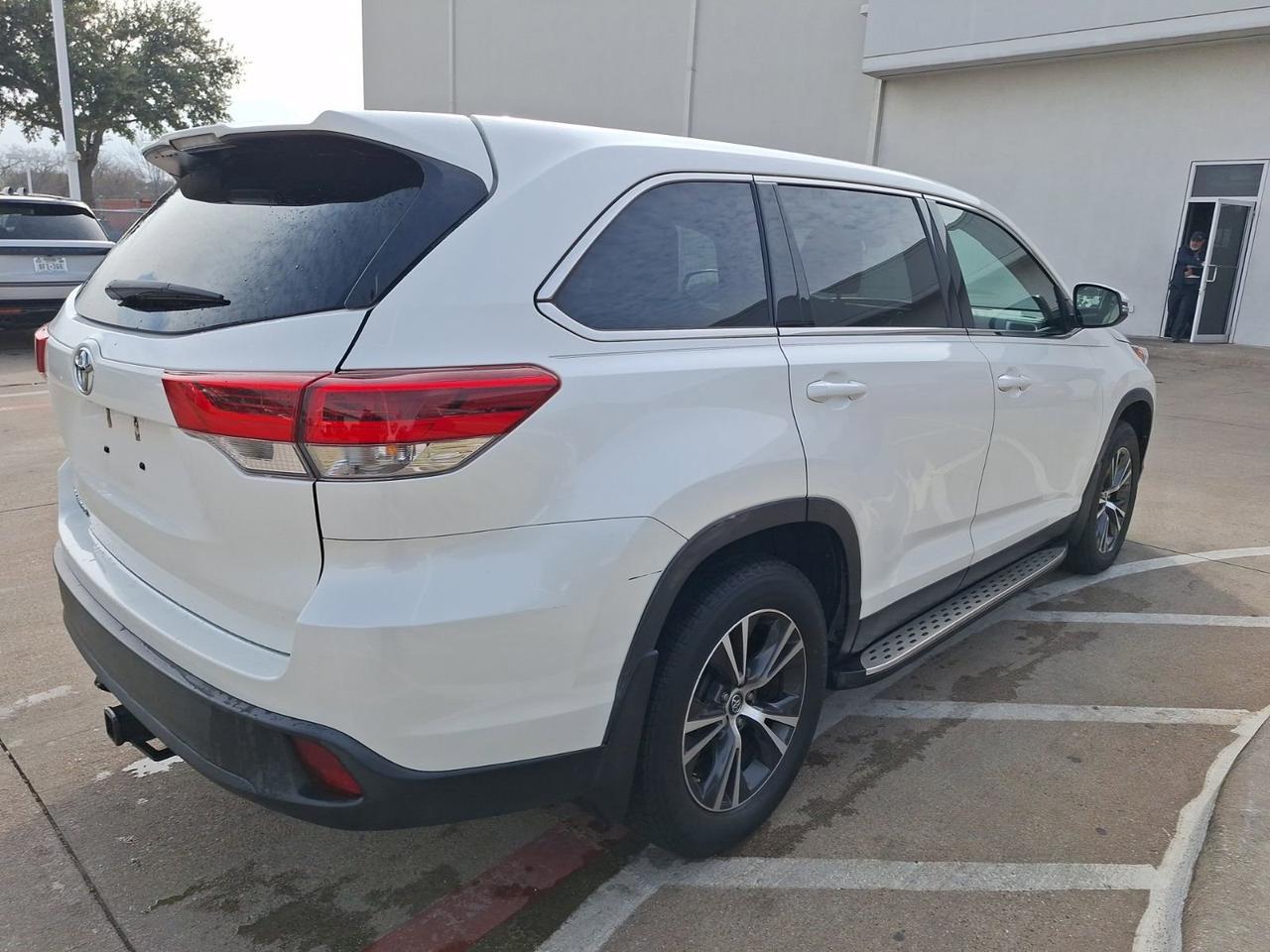 2019 Toyota Highlander LE Hurst TX