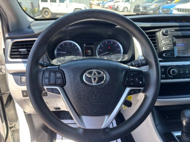 2019 Toyota Highlander LE Mesa AZ