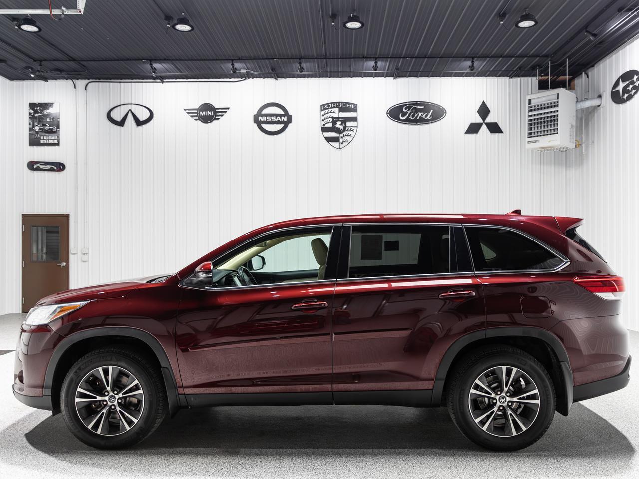 2019 Toyota Highlander LE Plus AWD 8-Passenger Cranberry PA