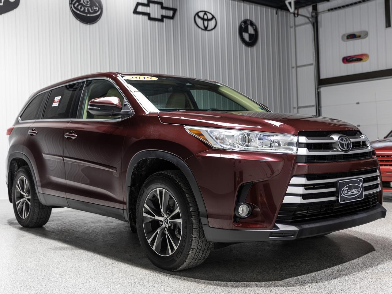 2019 Toyota Highlander LE Plus AWD 8-Passenger