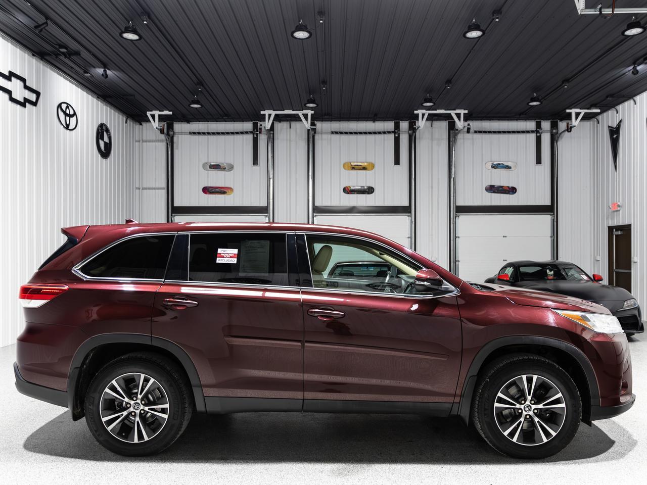 2019 Toyota Highlander LE Plus AWD 8-Passenger Cranberry PA