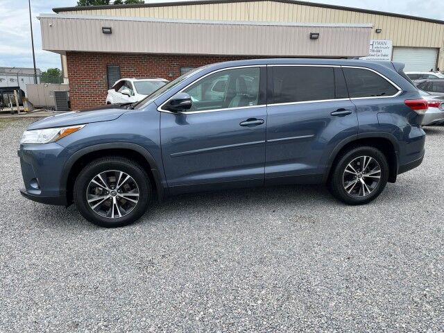 2019 Toyota Highlander LE Plus 4x4 V6's photo