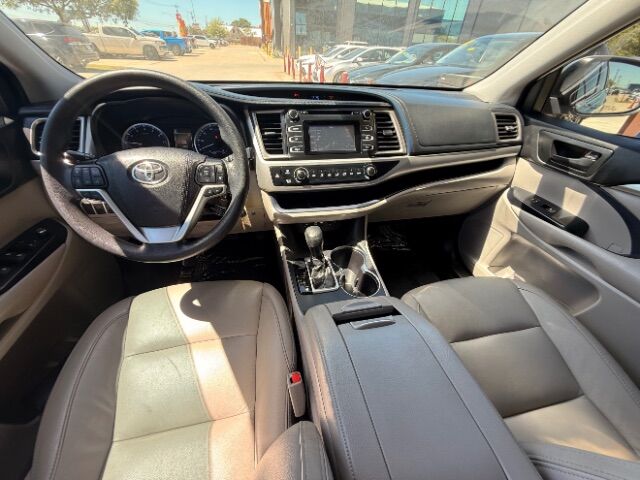 2019 Toyota Highlander LE Plus Kyle TX