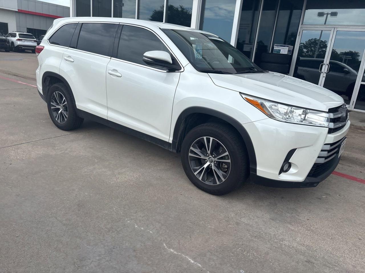 2019 Toyota Highlander LE Plus Hurst TX