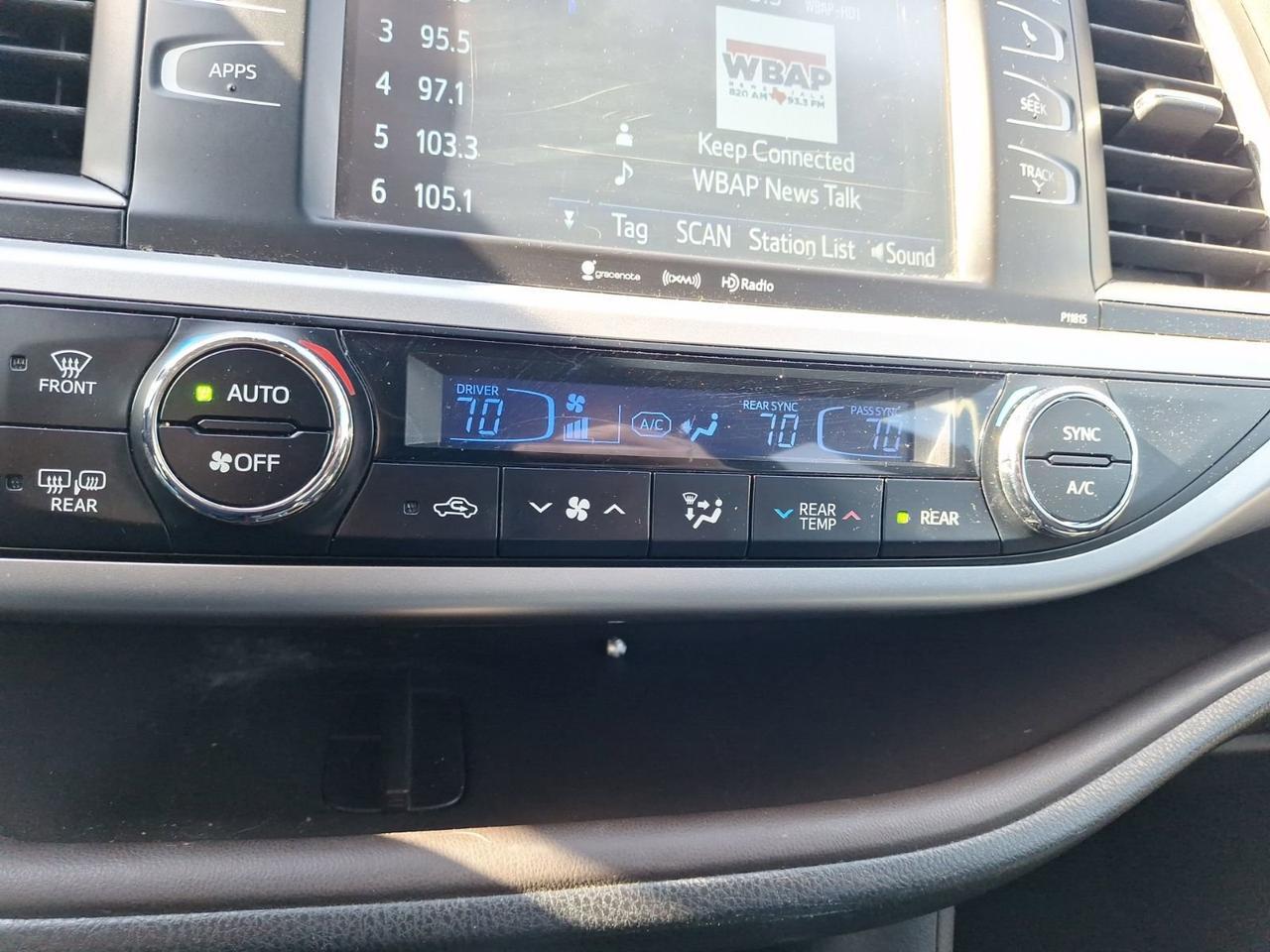 2019 Toyota Highlander LE Plus Hurst TX