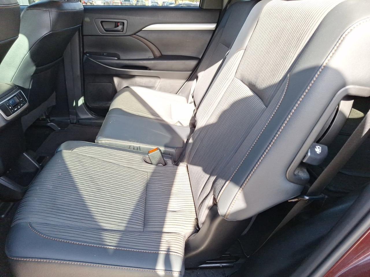 2019 Toyota Highlander LE Plus Hurst TX