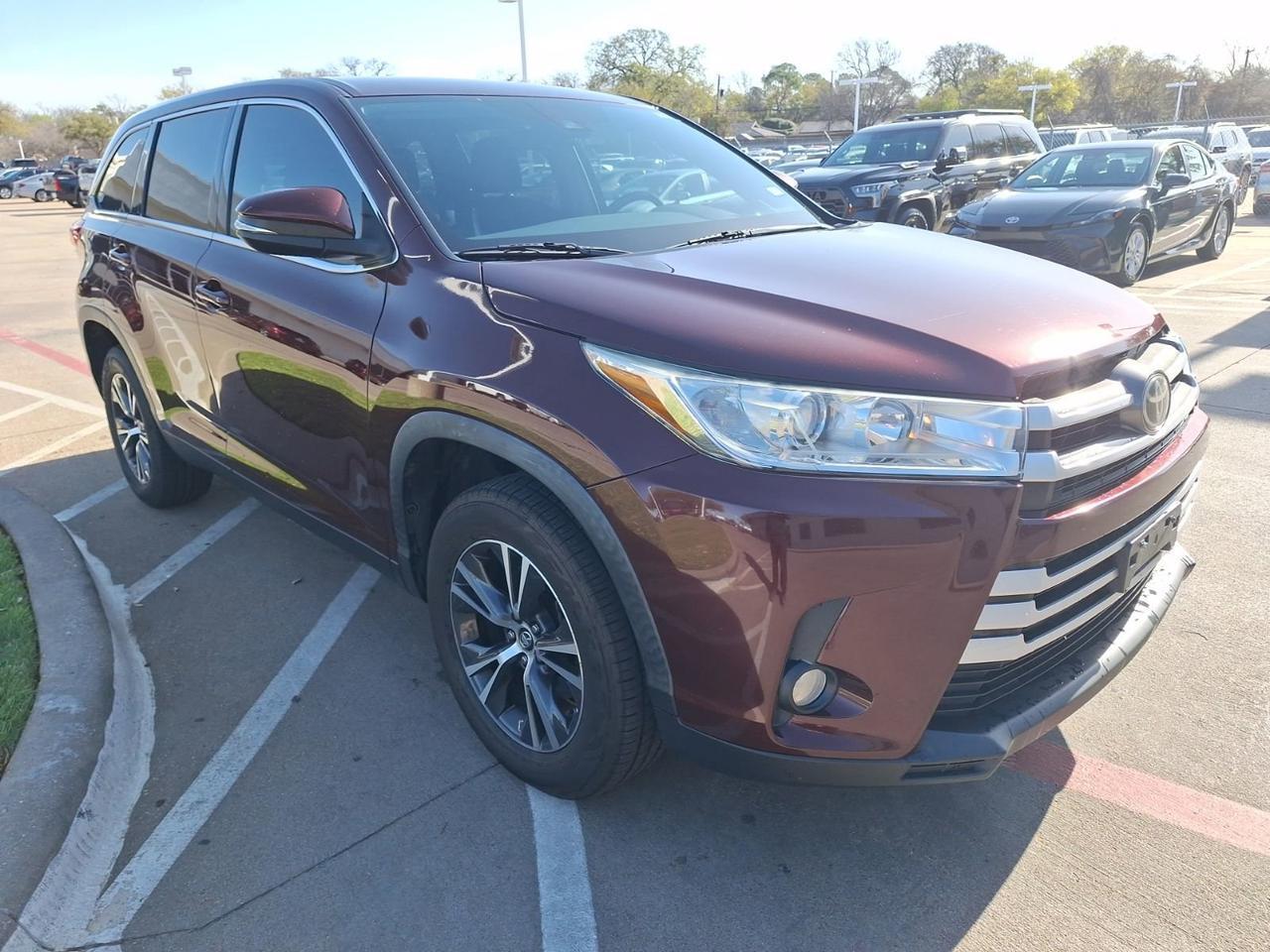 2019 Toyota Highlander LE Plus Hurst TX