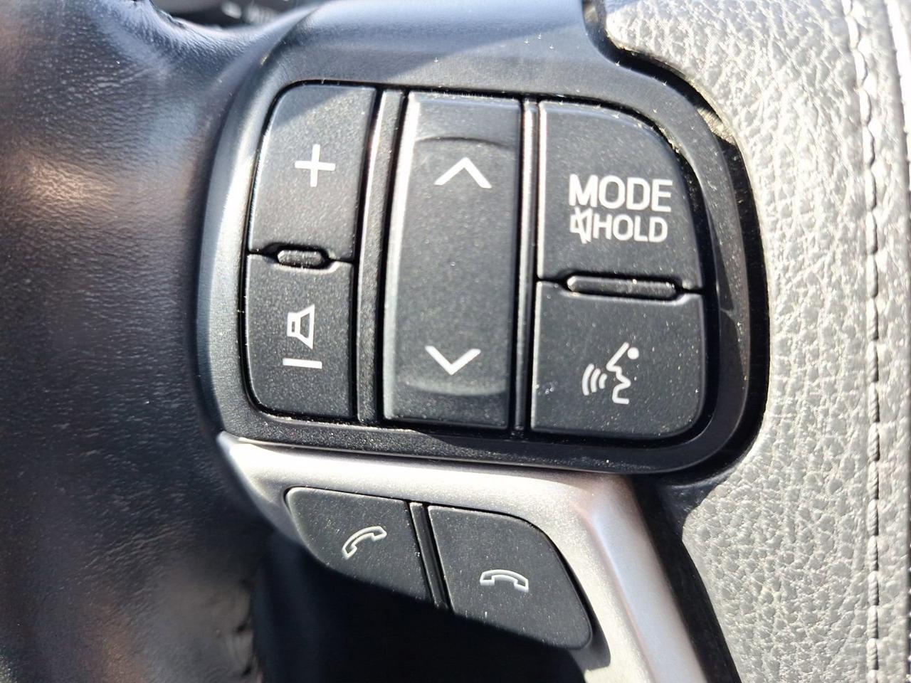 2019 Toyota Highlander LE Plus Hurst TX