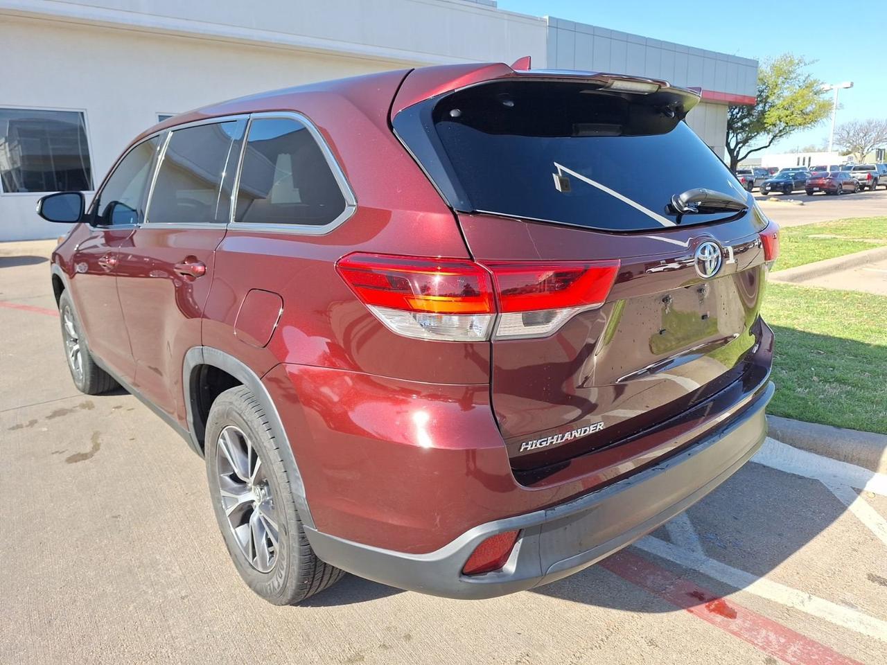 2019 Toyota Highlander LE Plus Hurst TX