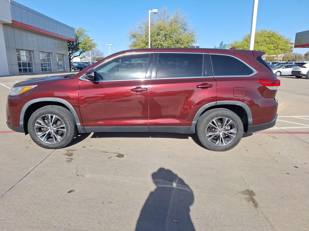 2019 Toyota Highlander LE Plus Hurst TX