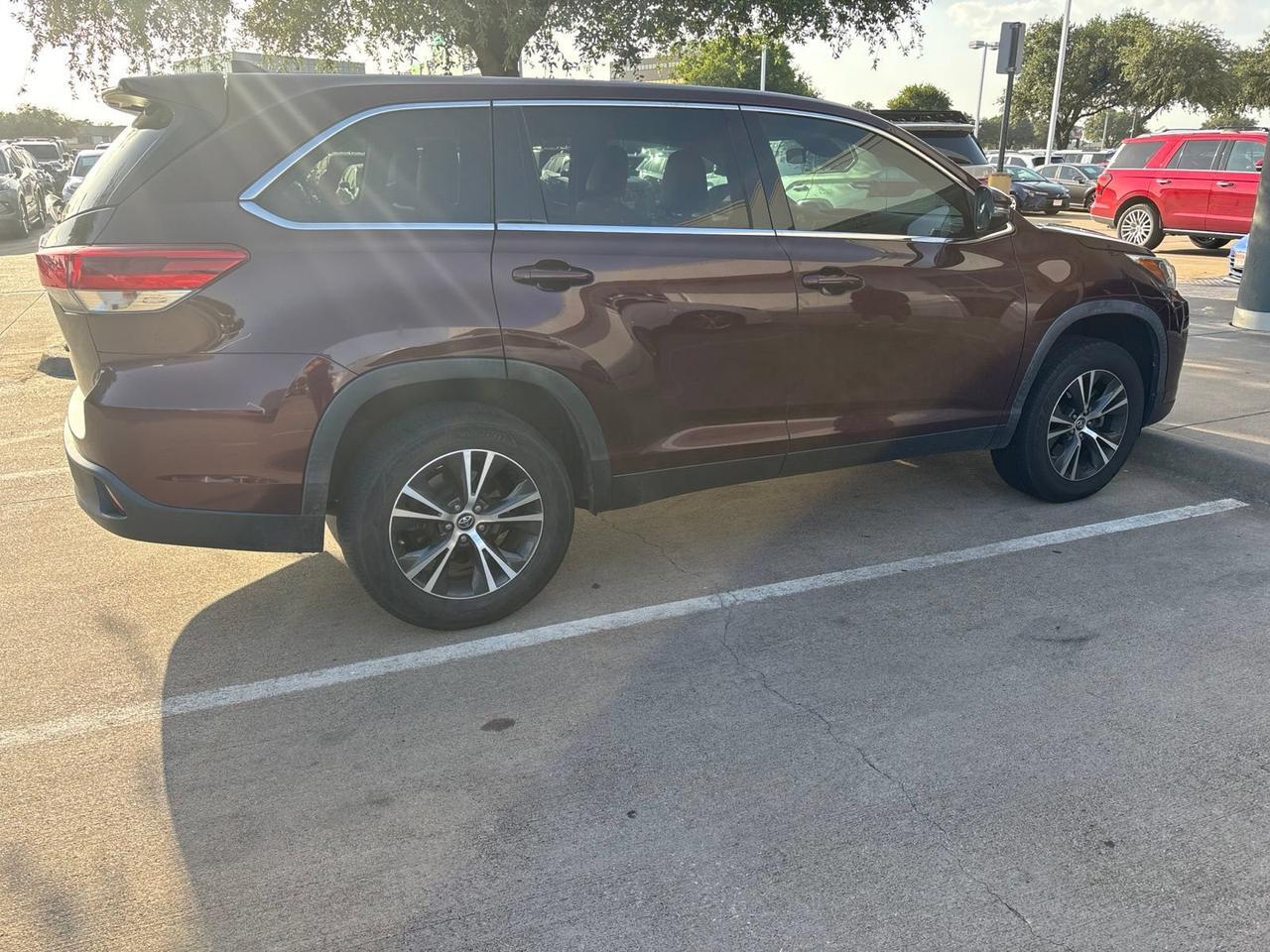 2019 Toyota Highlander LE Plus Hurst TX
