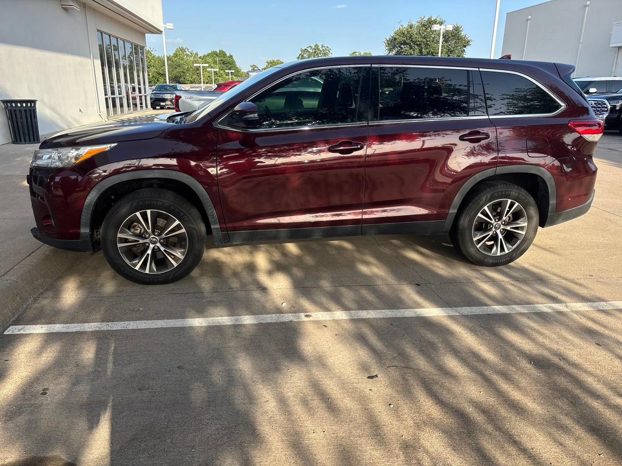 2019 Toyota Highlander LE Plus Hurst TX