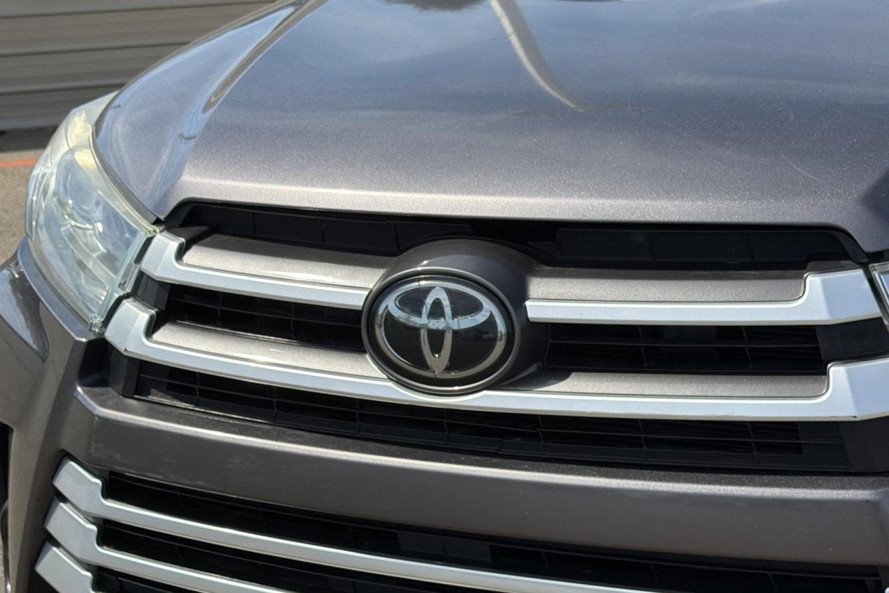 2019 Toyota Highlander LE Plus Roseville CA