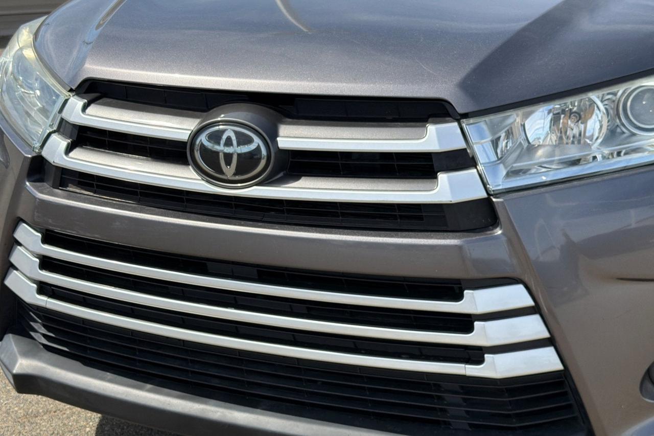 2019 Toyota Highlander LE Plus Roseville CA