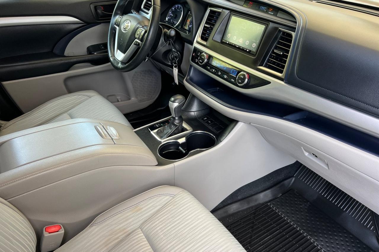 2019 Toyota Highlander LE Plus Roseville CA