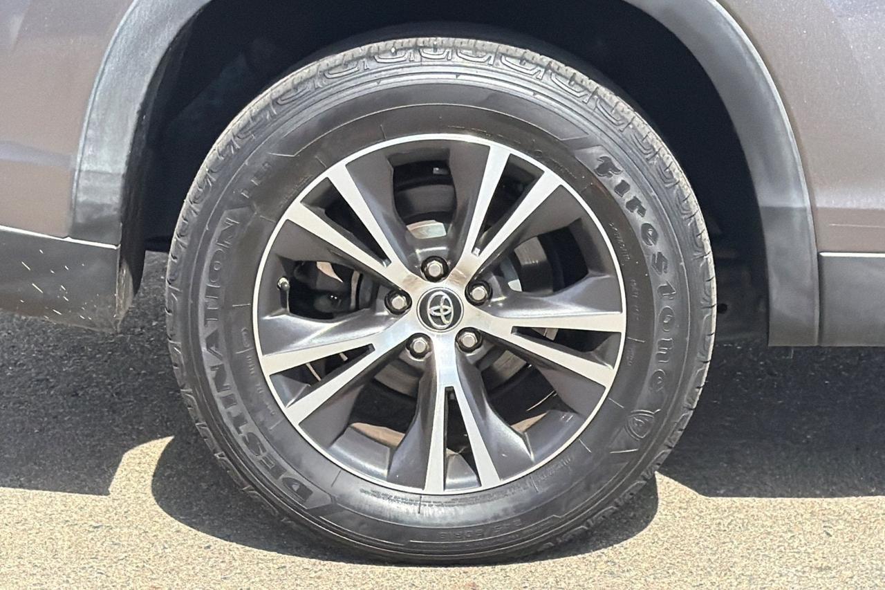 2019 Toyota Highlander LE Plus Roseville CA
