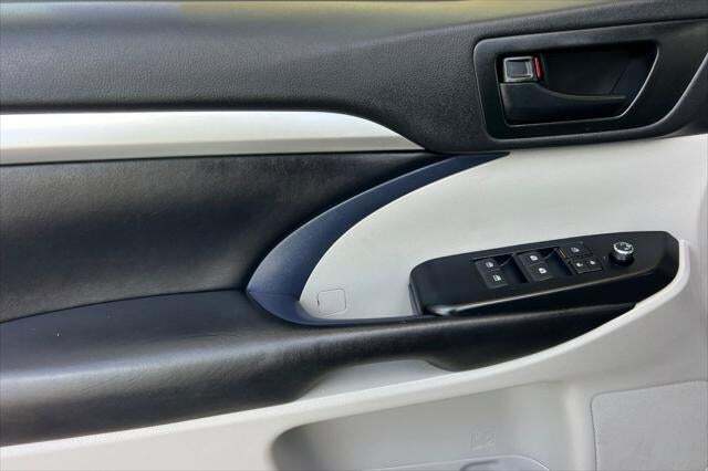 2019 Toyota Highlander LE Plus Roseville CA