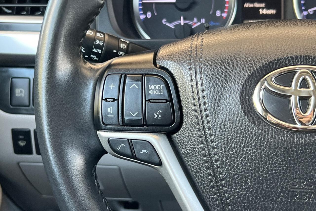 2019 Toyota Highlander LE Plus Roseville CA