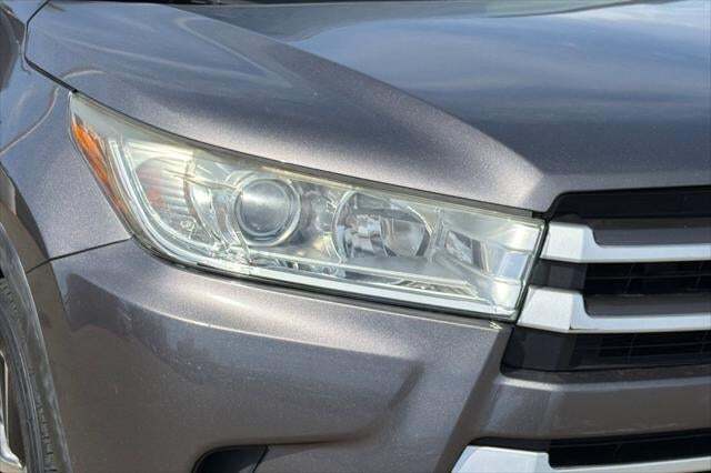 2019 Toyota Highlander LE Plus Roseville CA