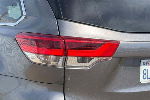 2019 Toyota Highlander LE Plus Roseville CA
