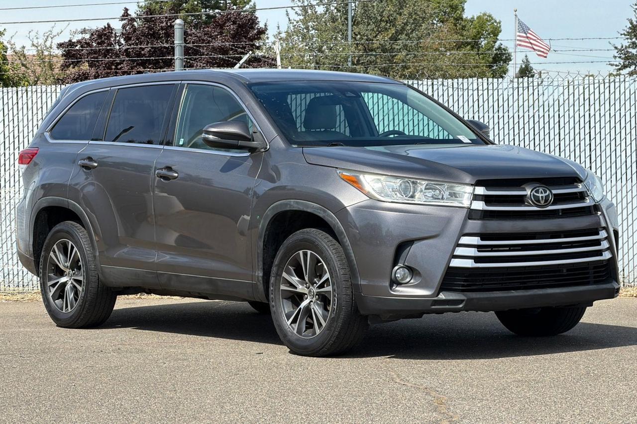 2019 Toyota Highlander LE Plus Roseville CA