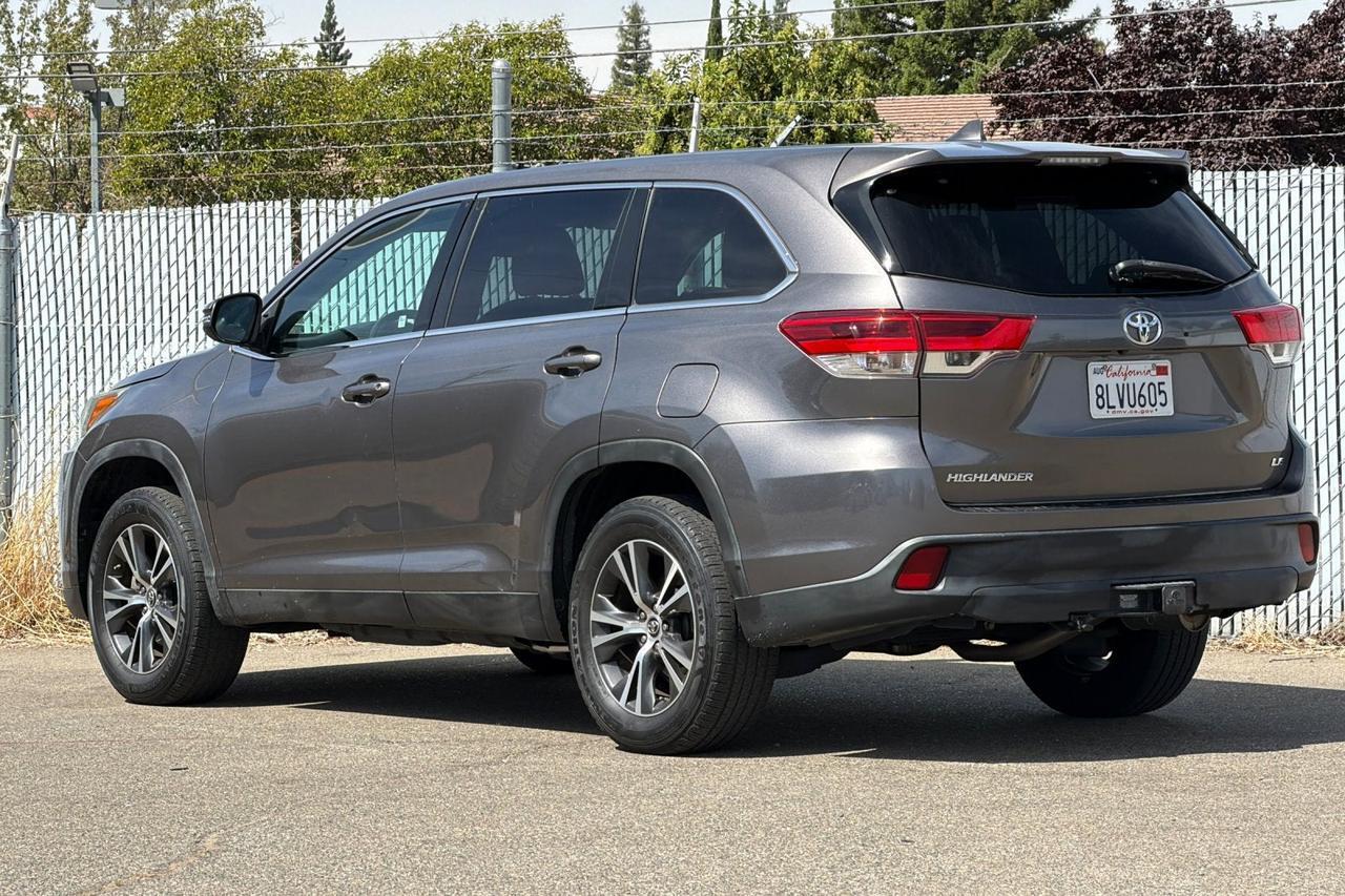 2019 Toyota Highlander LE Plus Roseville CA