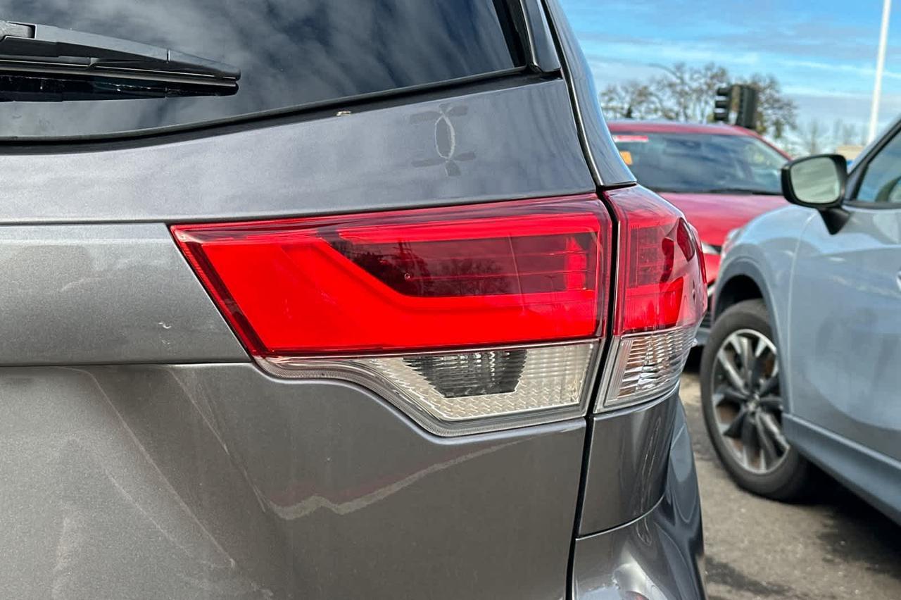 2019 Toyota Highlander LE Plus Roseville CA