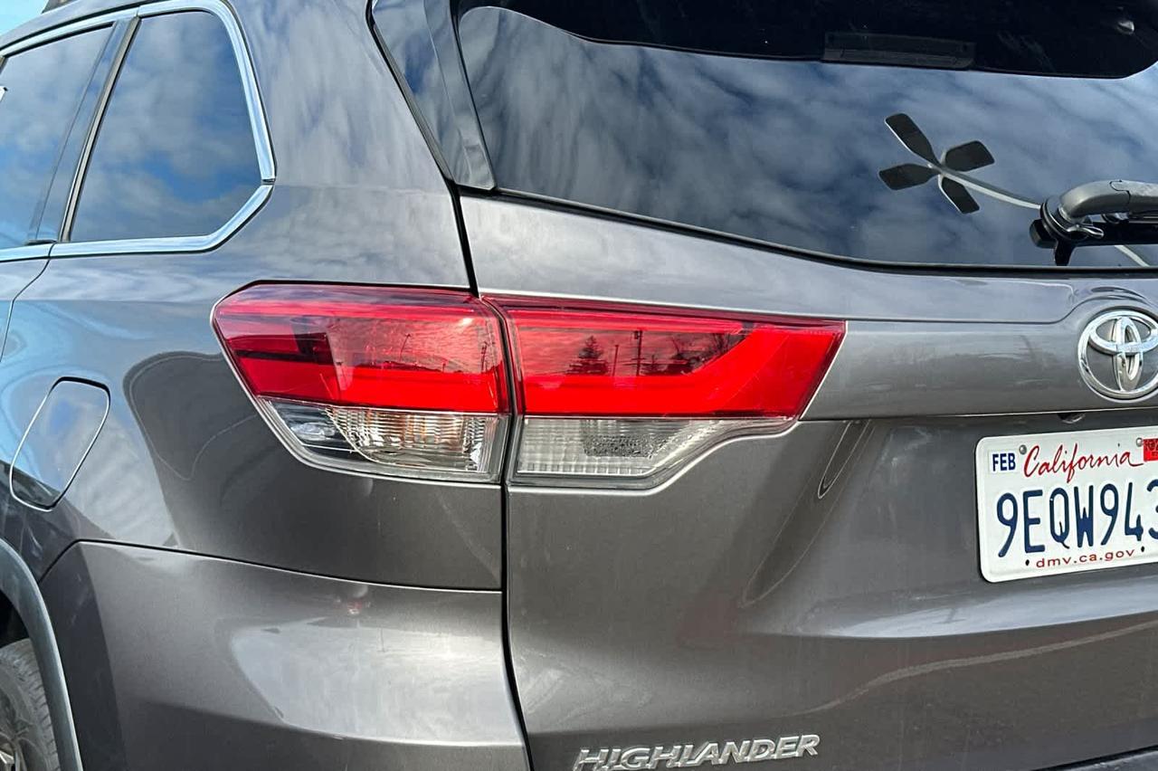 2019 Toyota Highlander LE Plus Roseville CA