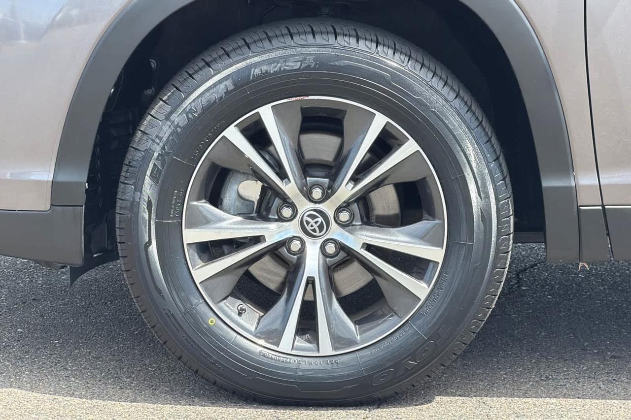 2019 Toyota Highlander LE Plus Roseville CA