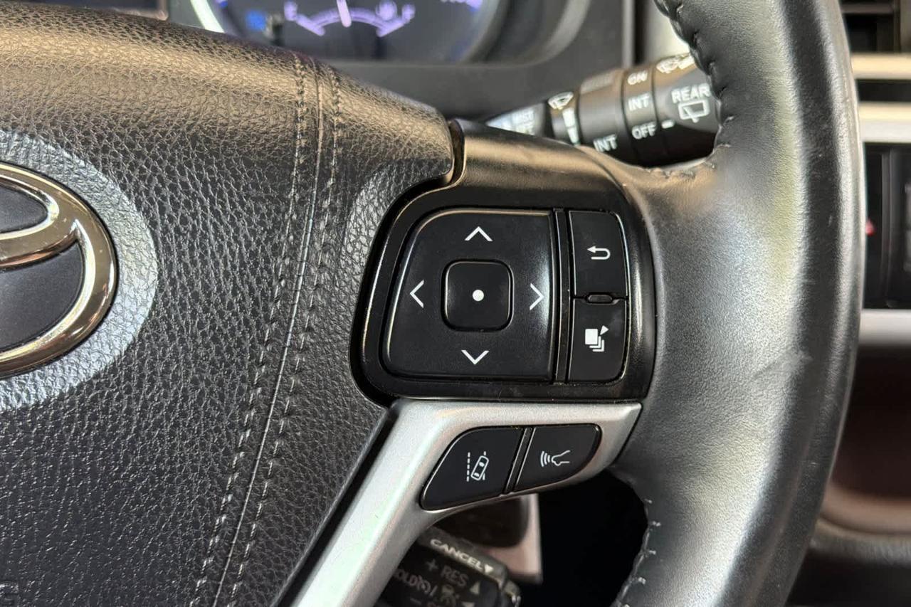 2019 Toyota Highlander LE Plus Roseville CA