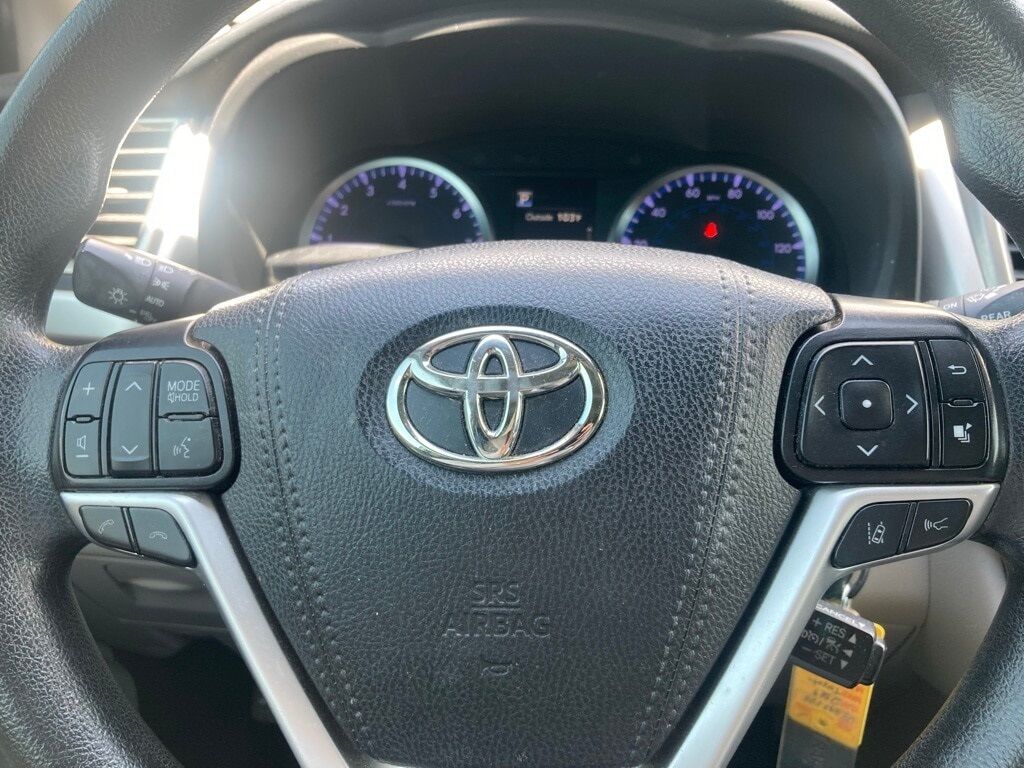 2019 Toyota Highlander LE Plus San Antonio TX