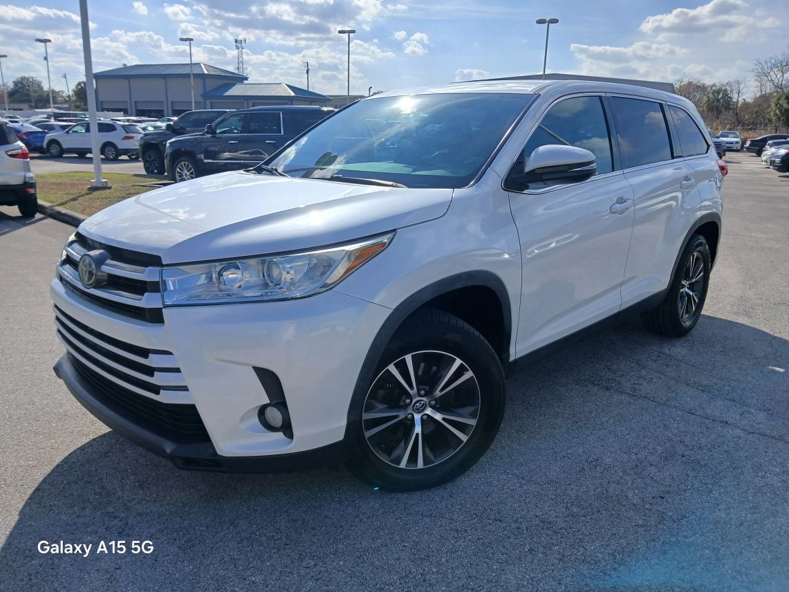 2019 Toyota Highlander LE Plus Sport Utility 4D