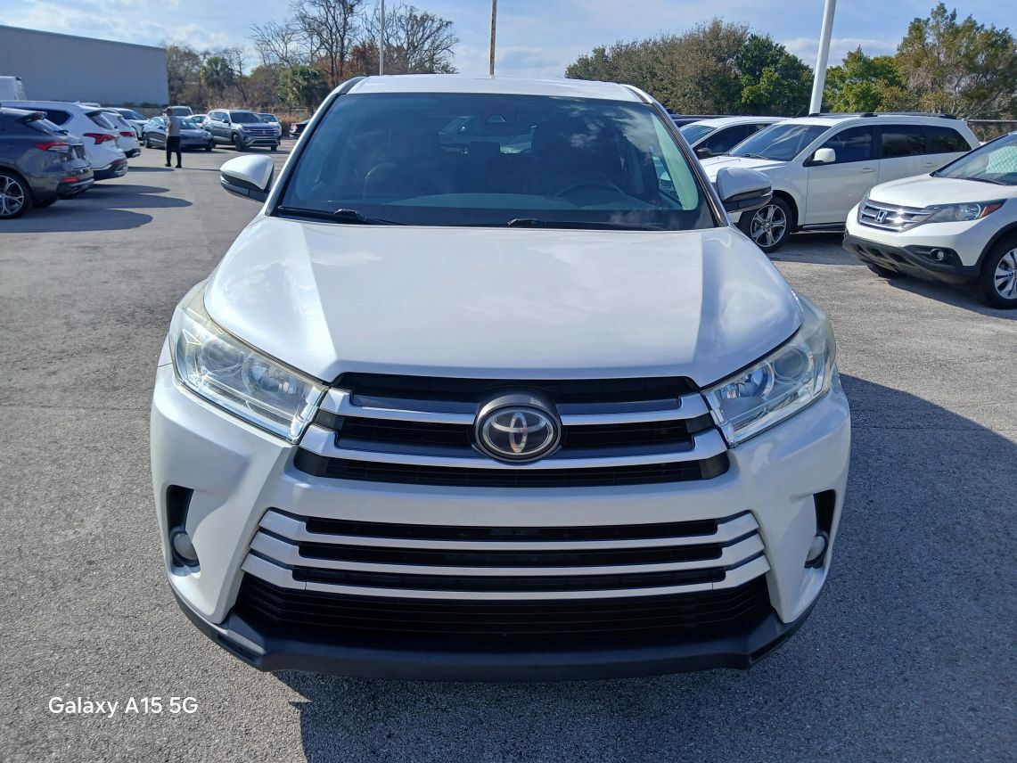 2019 Toyota Highlander LE Plus Sport Utility 4D