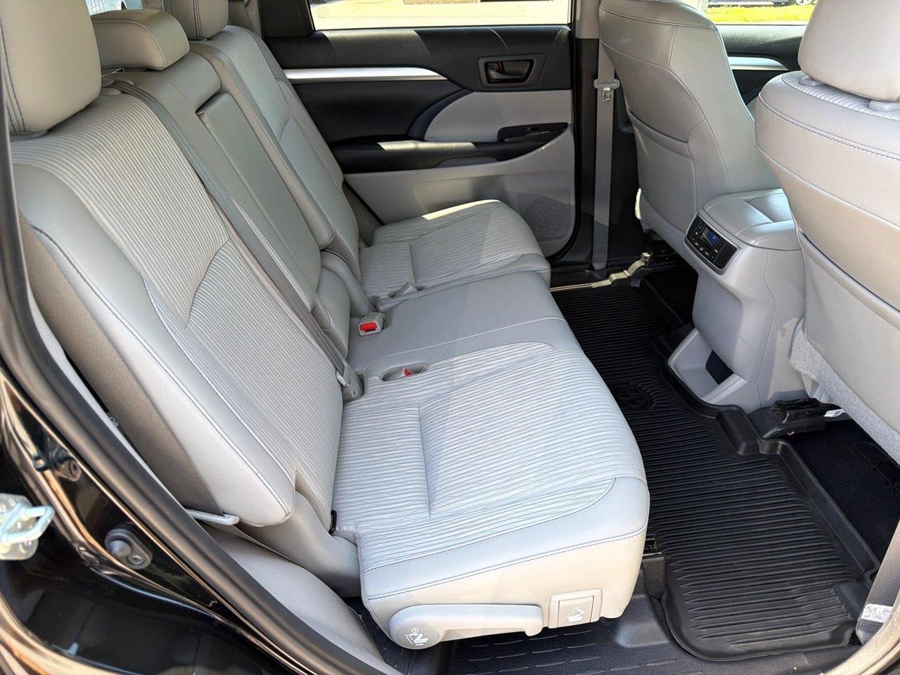 2019 Toyota Highlander LE Plus Hagerstown MD