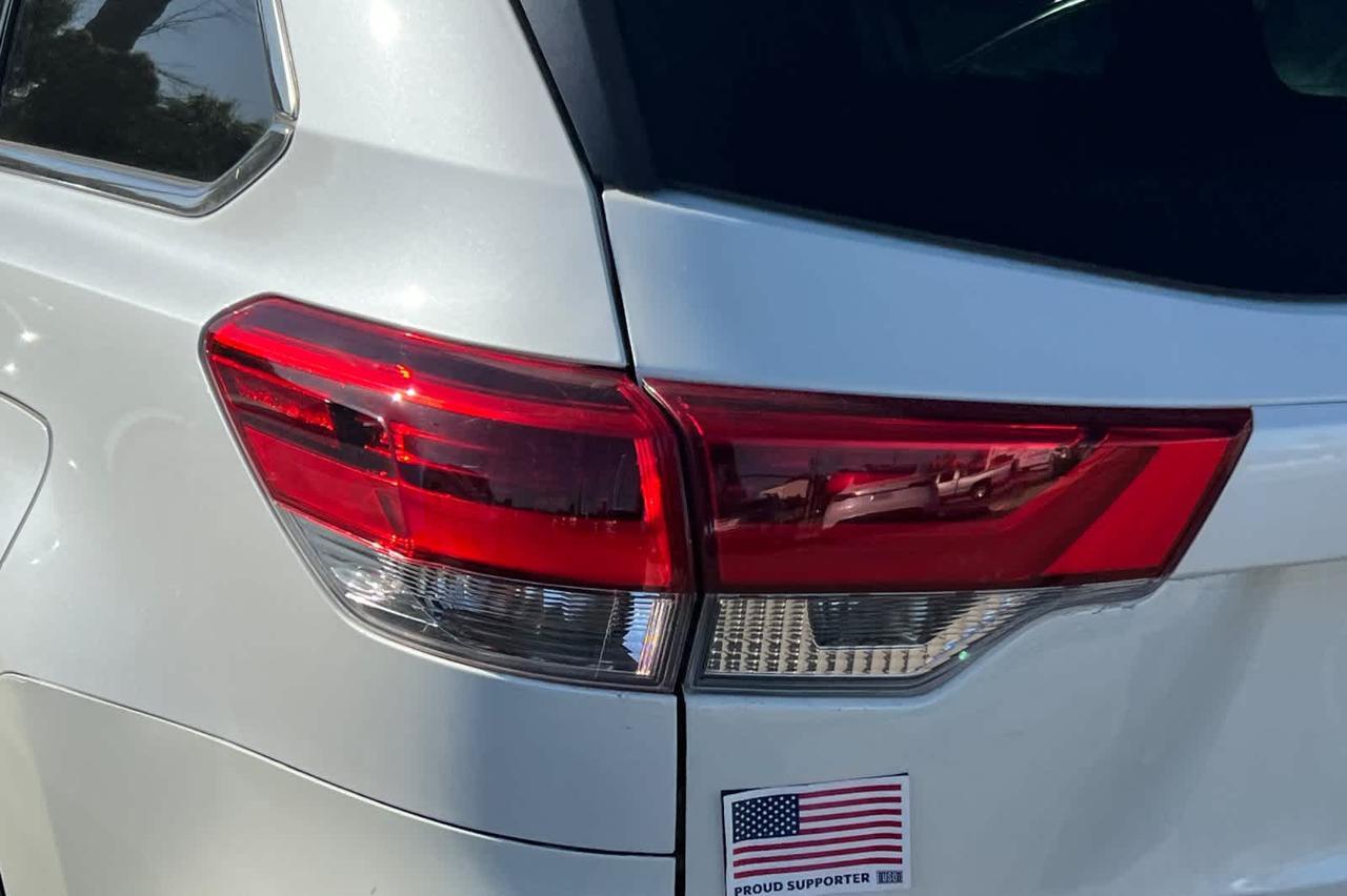 2019 Toyota Highlander LE Roseville CA