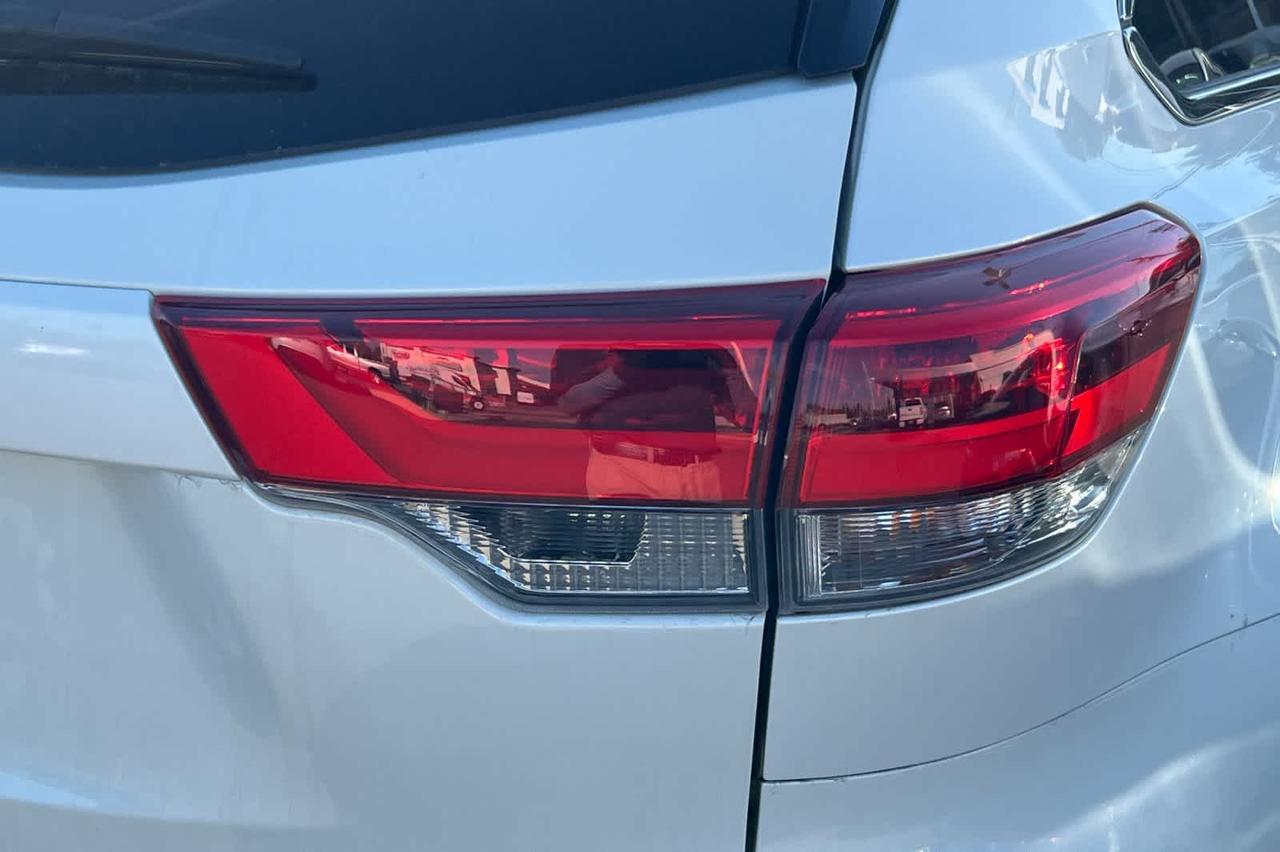 2019 Toyota Highlander LE Roseville CA