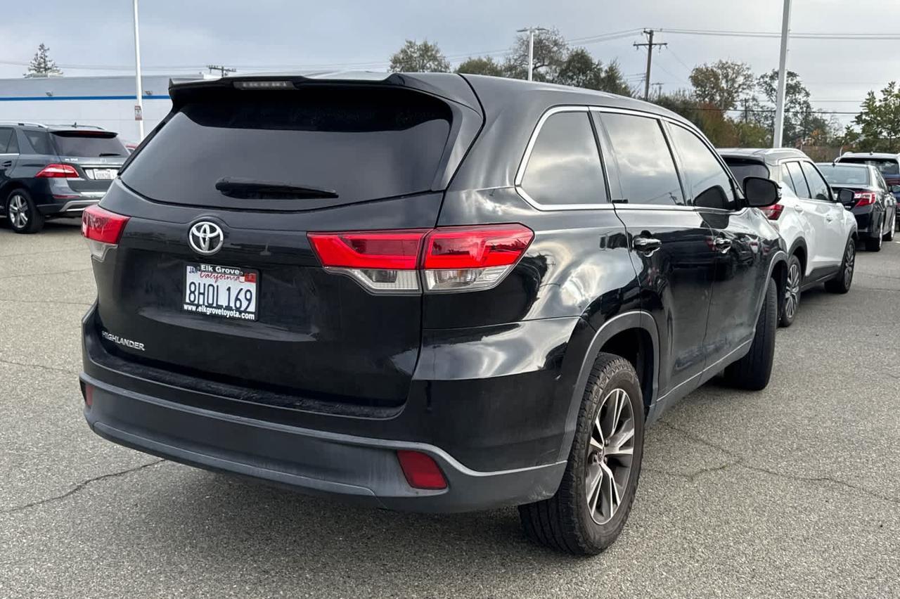 2019 Toyota Highlander LE