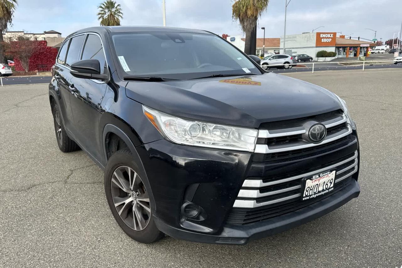 2019 Toyota Highlander LE