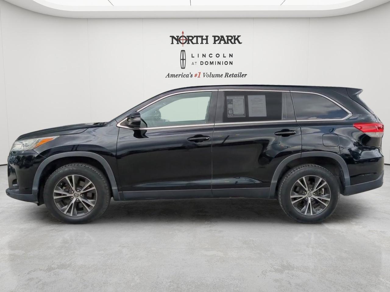 2019 Toyota Highlander LE