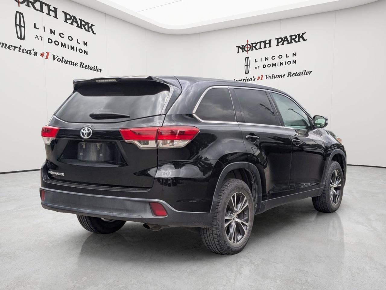 2019 Toyota Highlander LE