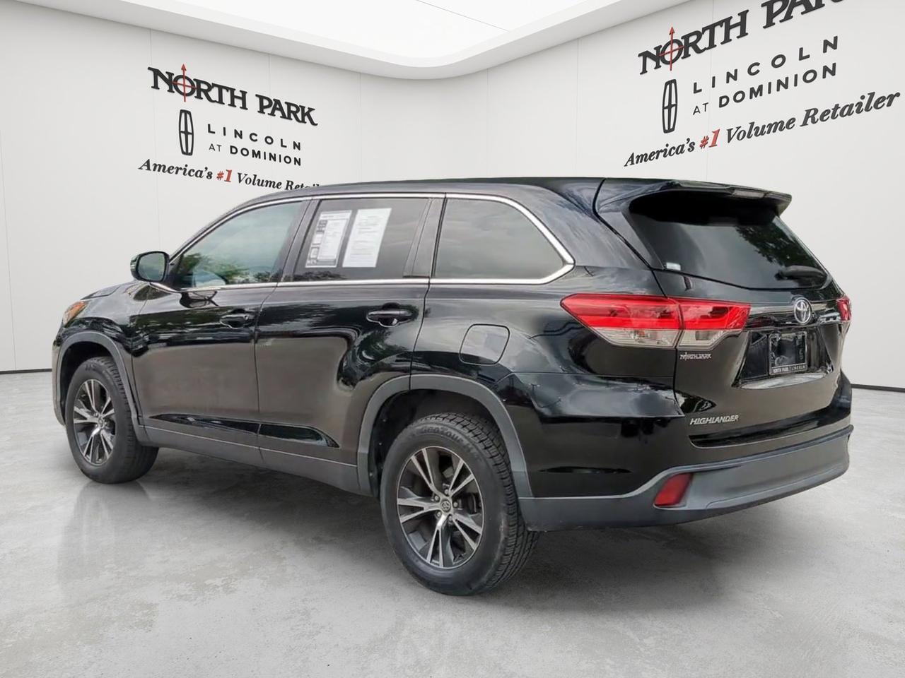 2019 Toyota Highlander LE