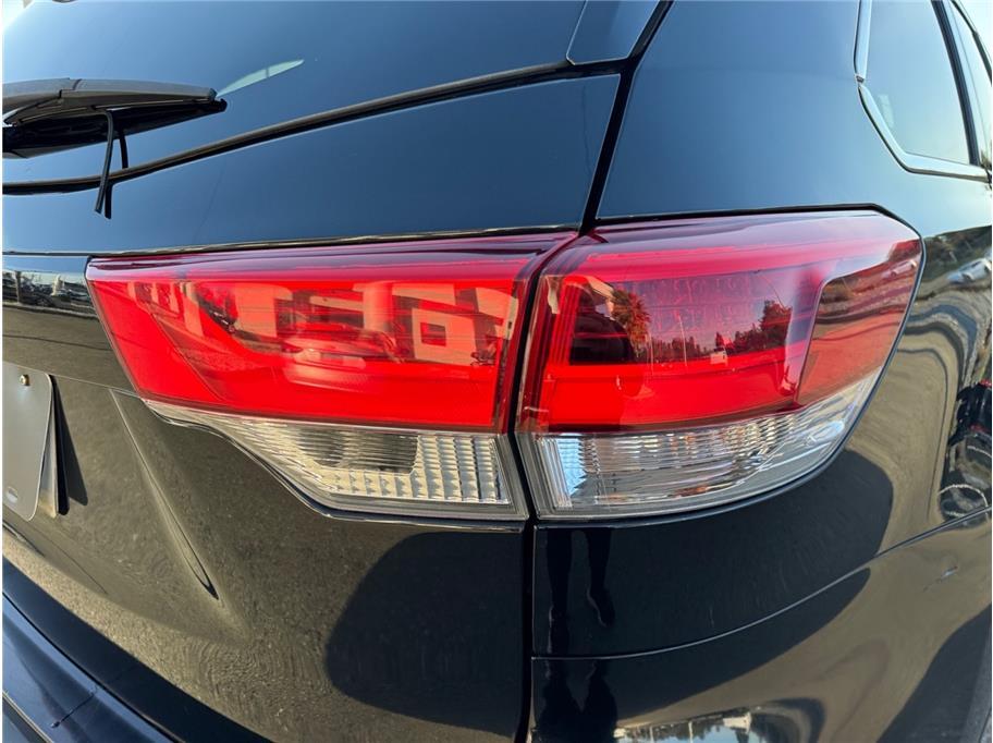 2019 Toyota Highlander LE Sport Utility 4D Folsom CA