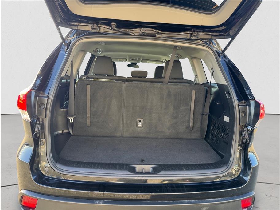 2019 Toyota Highlander LE Sport Utility 4D Folsom CA