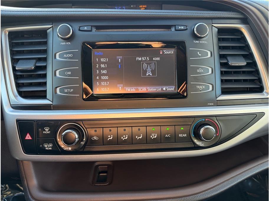 2019 Toyota Highlander LE Sport Utility 4D Folsom CA