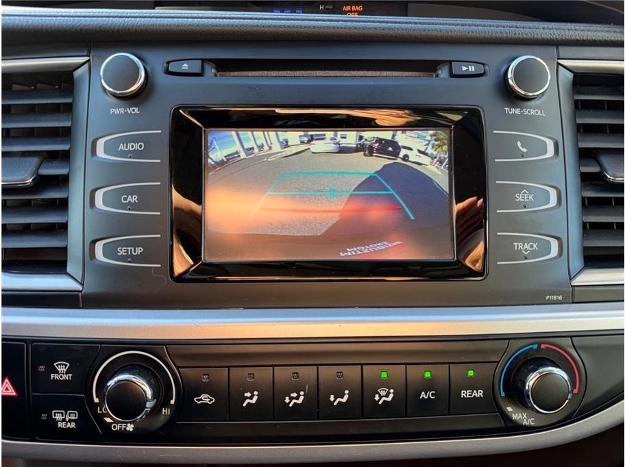 2019 Toyota Highlander LE Sport Utility 4D Folsom CA