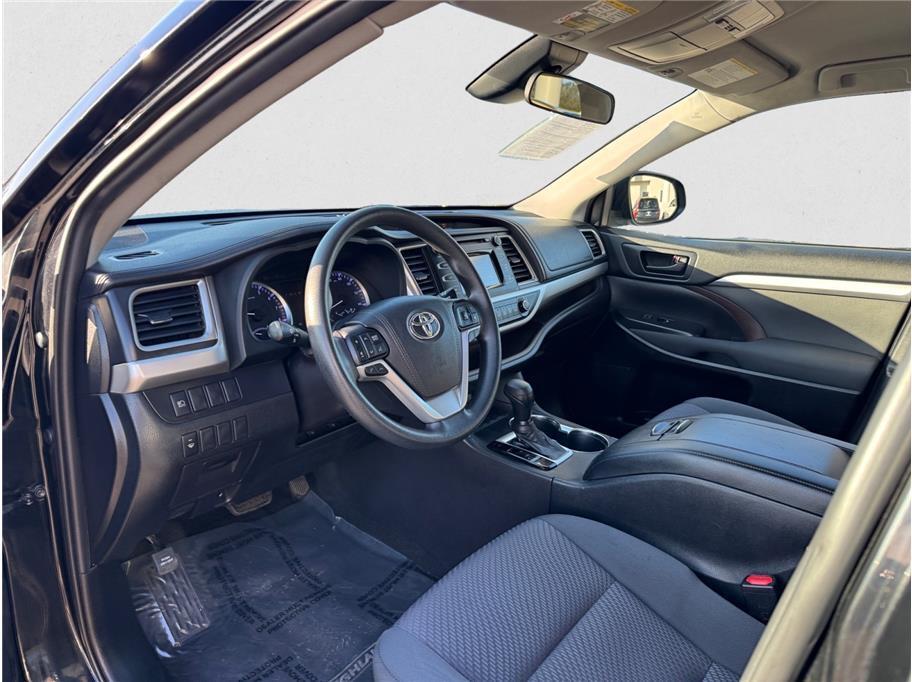 2019 Toyota Highlander LE Sport Utility 4D Folsom CA