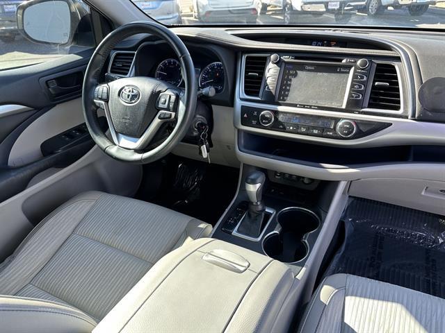 2019 Toyota Highlander LE Tucson AZ