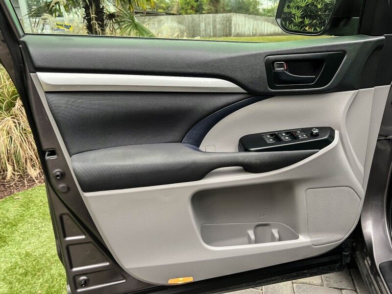 2019 Toyota Highlander LE Wilmington NC