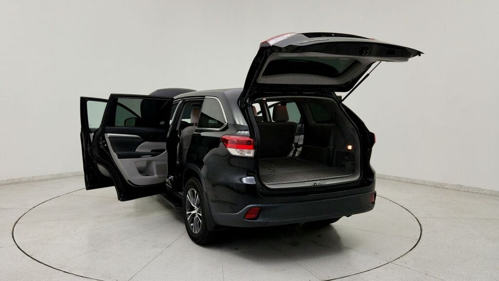 2019 Toyota Highlander LE Laurel MD