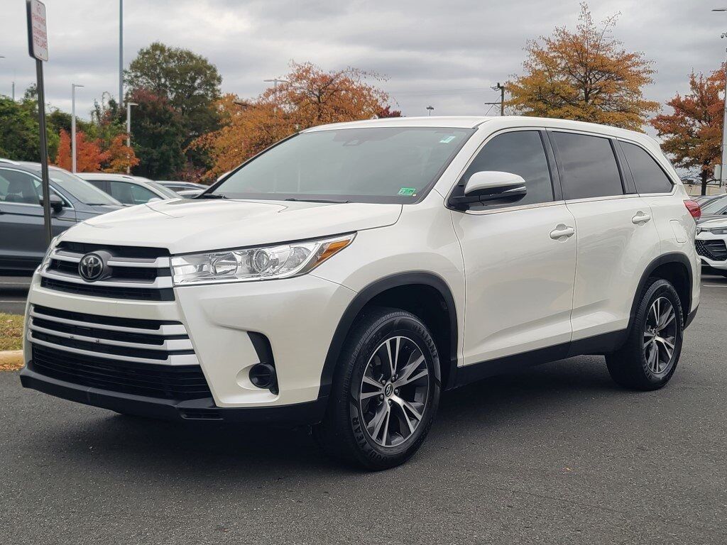 2019 Toyota Highlander LE